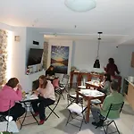 Neon فندق مبيت وإفطار 3*