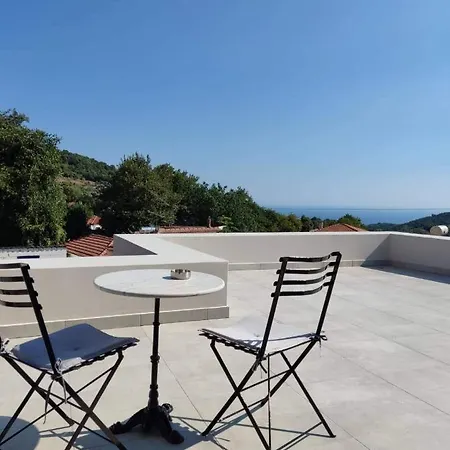 Bed & Breakfast Neon