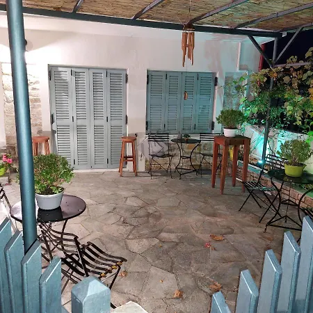 Bed & Breakfast Neon