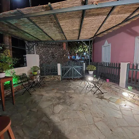 Bed & Breakfast Neon Larissa