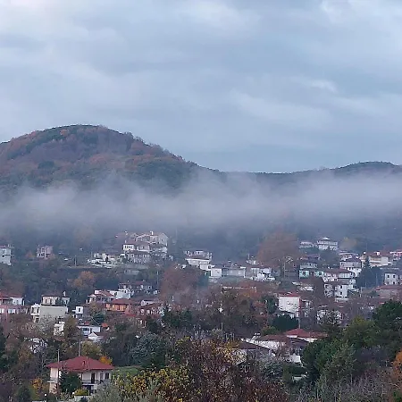 Neon Bed & Breakfast Larissa