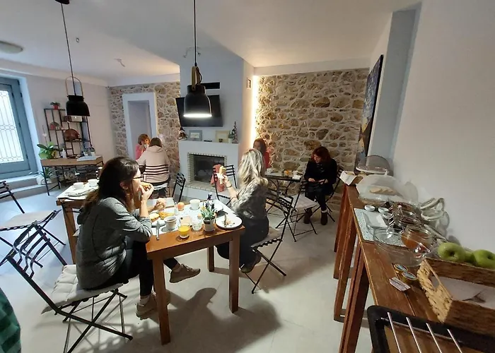 Bed & Breakfast Neon Larissa